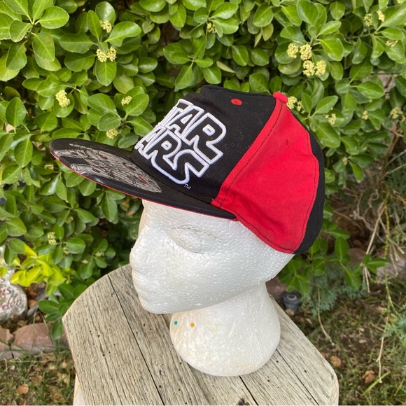 Star Wars Red Millenium Falcon Kids SnapBack Hat - Picture 2 of 10